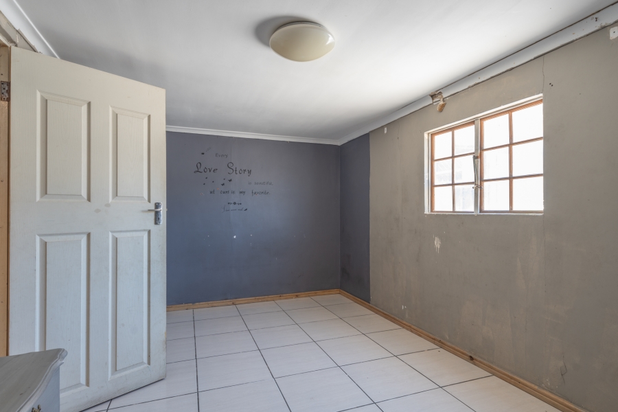 5 Bedroom Property for Sale in Bay View Western Cape